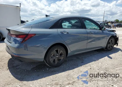 2023 Hyundai Elantra Sel z USA, uszkodzony, nr VIN KMHLM4AG8PU443838